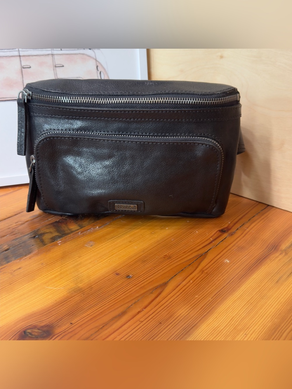 Spike & sparrow Men's Black Leather Belt Bag